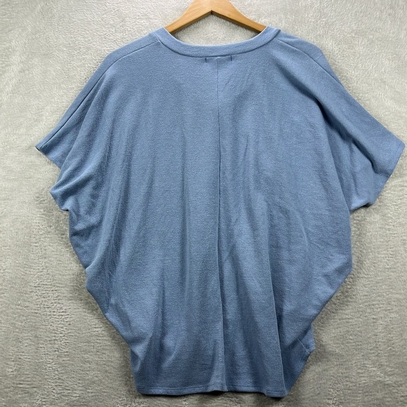 Charlotte Avery Knit Top Size S Blue Short Dolman Sleeves Relaxed Fit V Neck - Picture 2 of 7